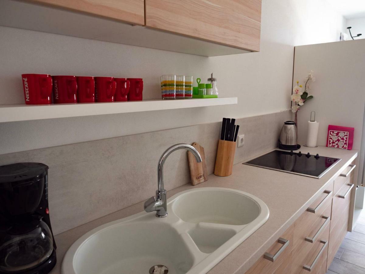 Luciana Appartement Povljana Buitenkant foto