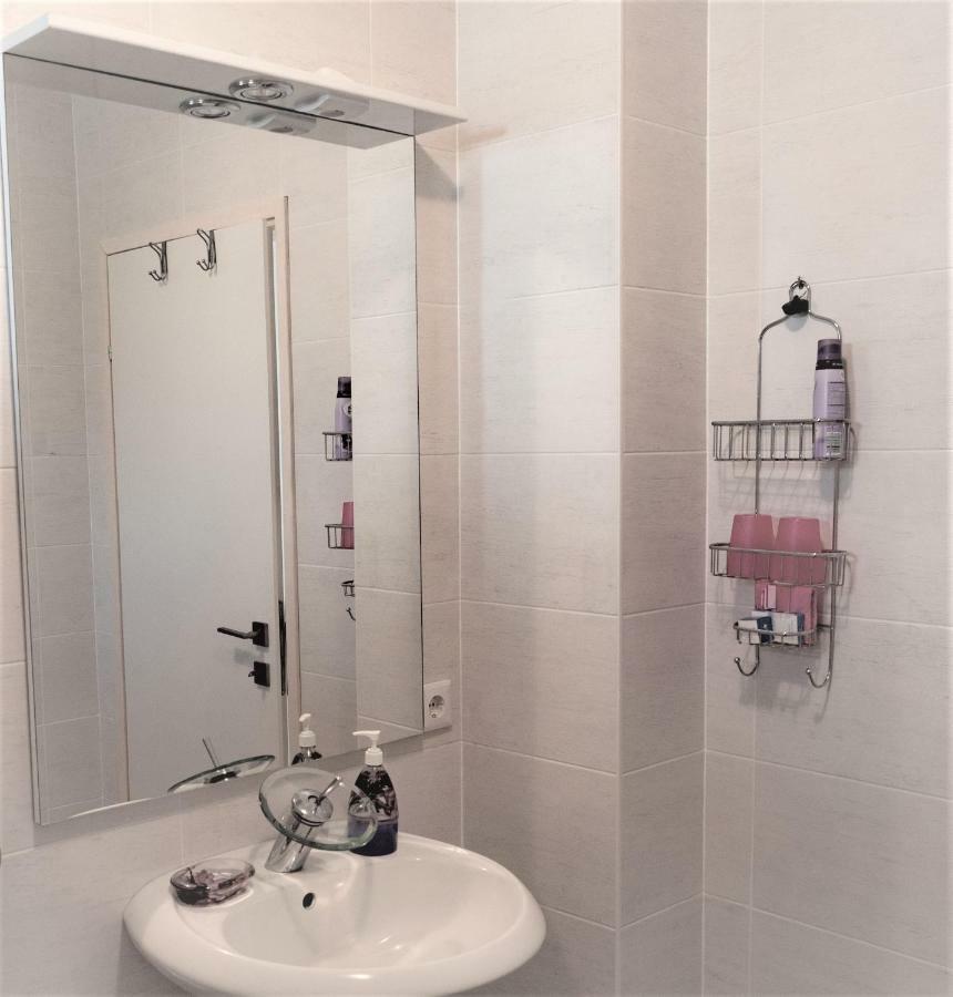 Luciana Appartement Povljana Buitenkant foto