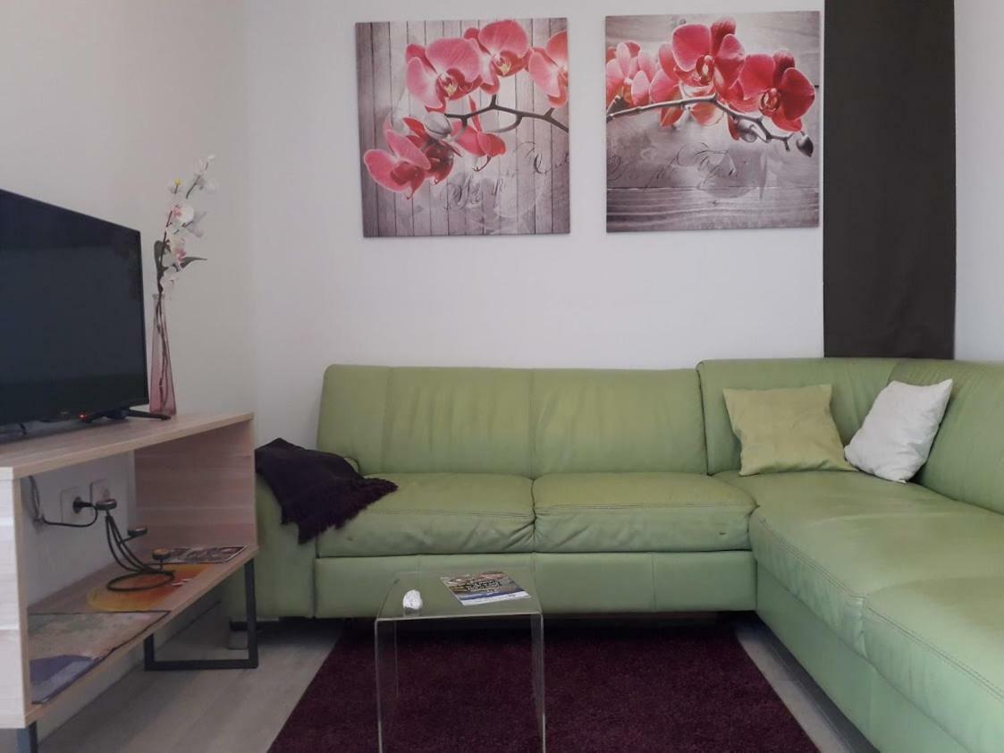 Luciana Appartement Povljana Buitenkant foto